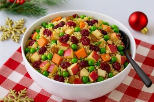 Ensalada de quinua navideña colorida y festiva